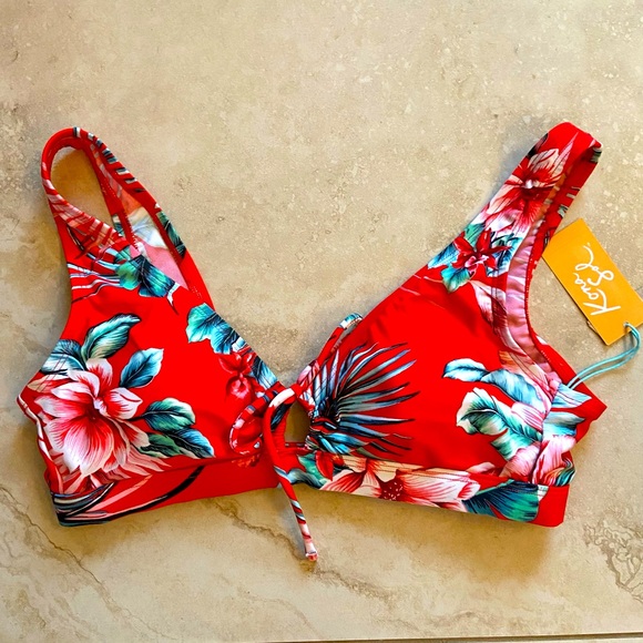 Swimsuit Top - Picture 1 of 2